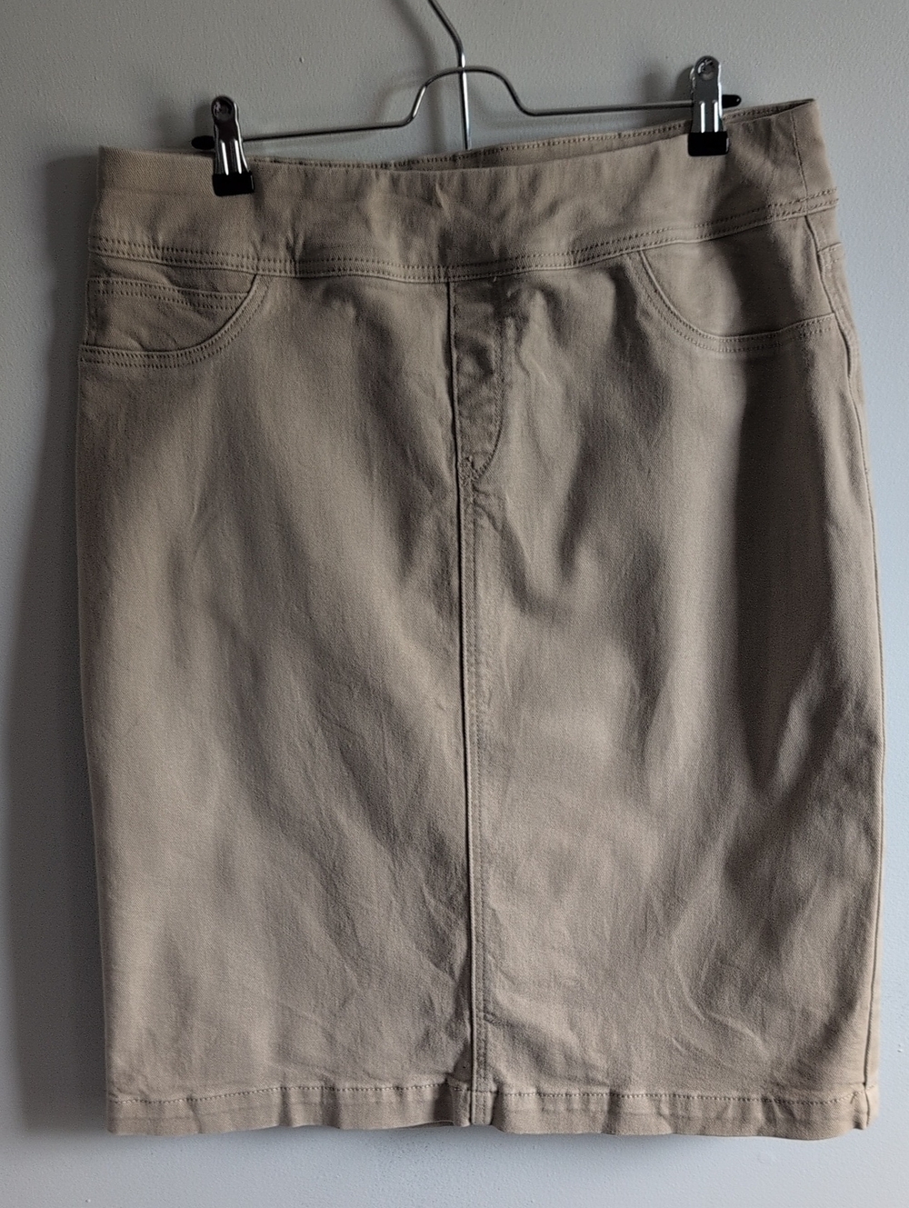 Main Street Exchange Classic Beige Women’s Pencil Skirt